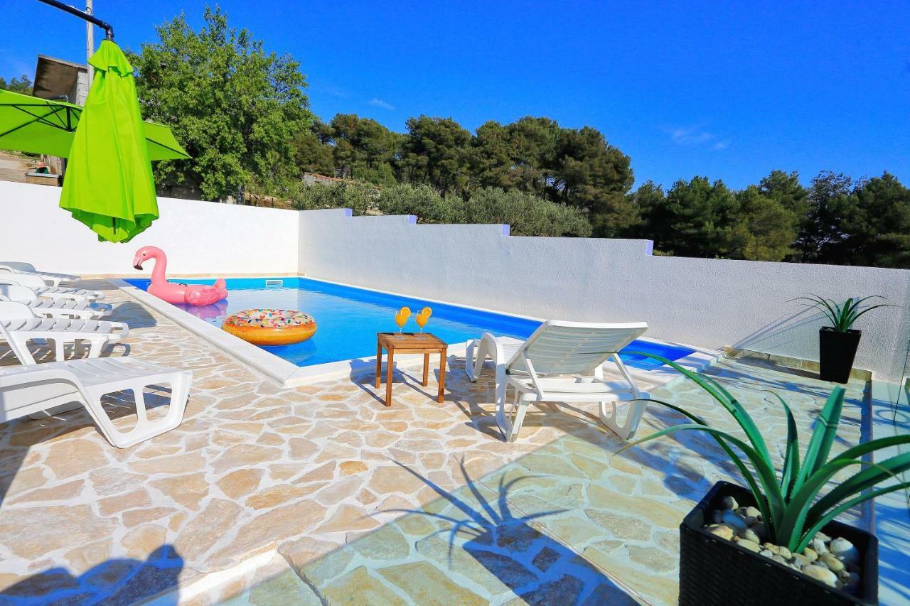 Apartment And Pool Nika Bibinje Exterior foto